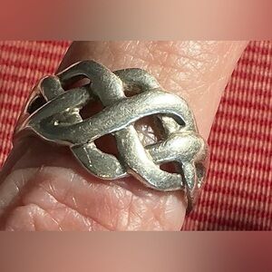 Stamped 925 Sterling Silver Woven Celtic Knot Ring. Size 6 Vintage